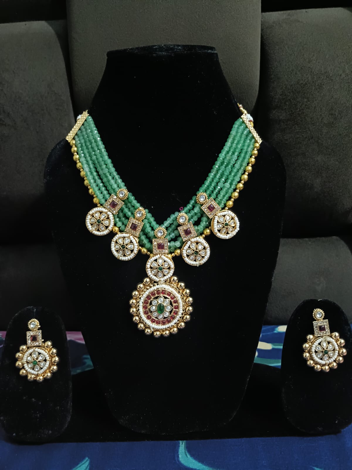 Royal Emerald Beads Necklace Set