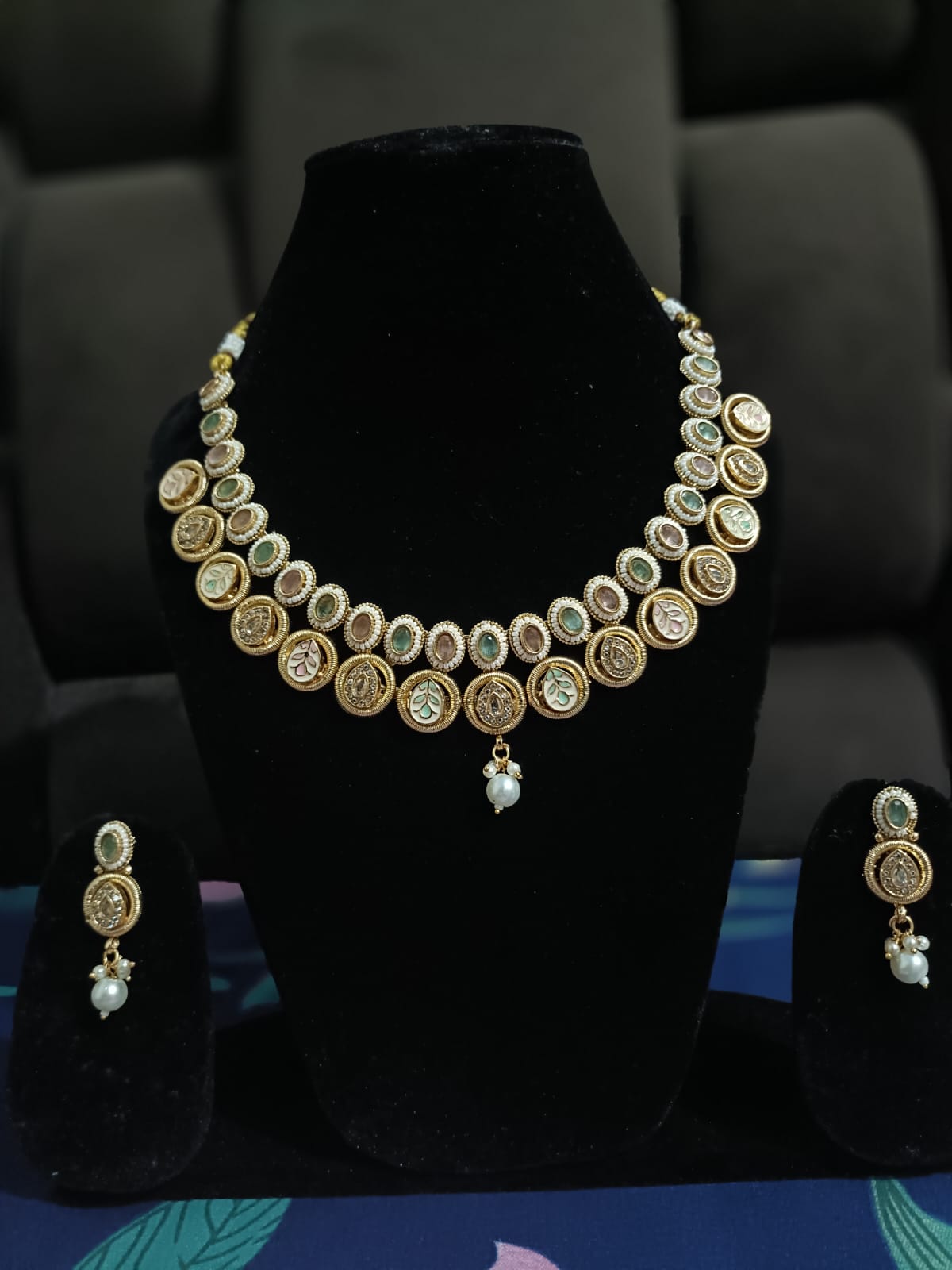 Royal Heritage Kundan Set