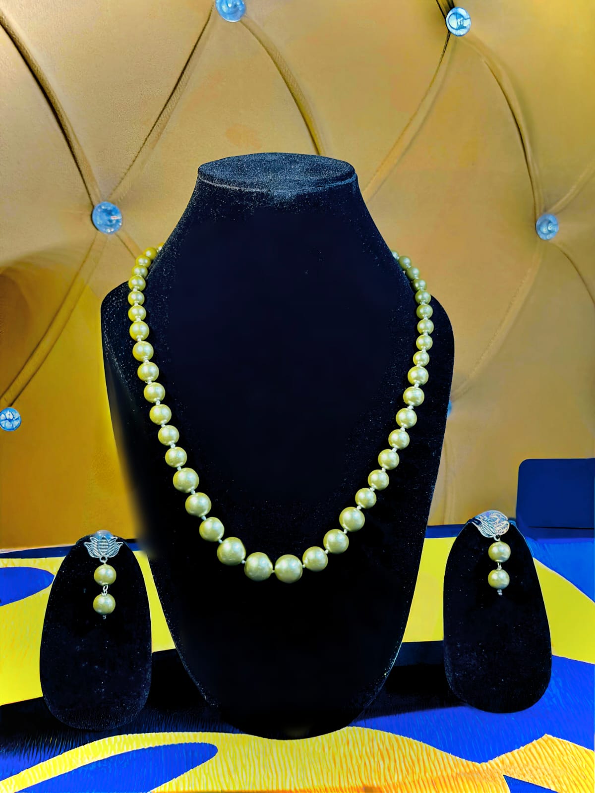 Elegant Pearl Necklace Set